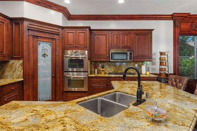 29507 Winding Brook Drive, Menifee, CA 92584