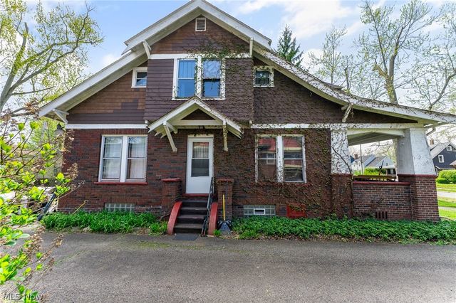 197 Woodbine Avenue SE, Warren, OH 44483