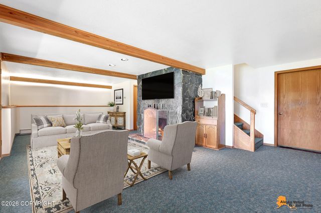 6517 S Becky Lane, Big Lake, AK 99652