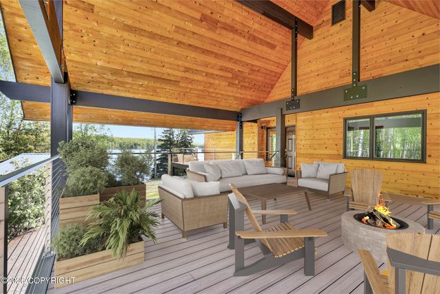 6517 S Becky Lane, Big Lake, AK 99652