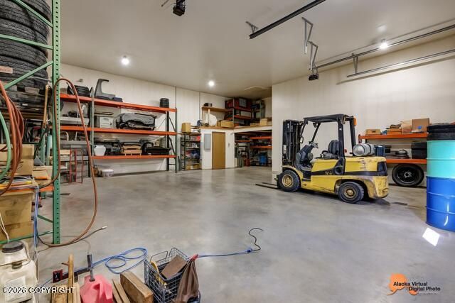 6517 S Becky Lane, Big Lake, AK 99652