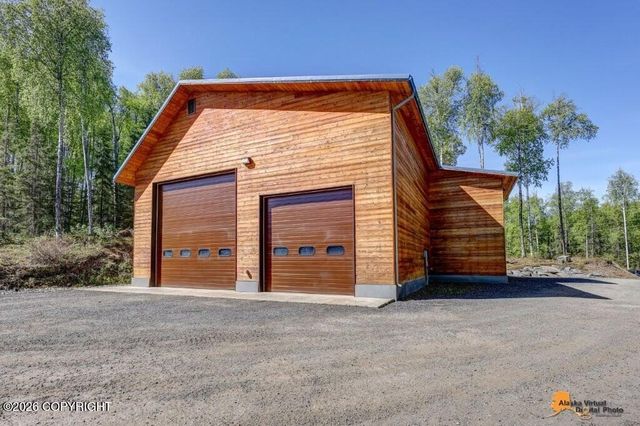 6517 S Becky Lane, Big Lake, AK 99652