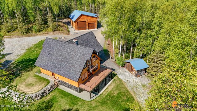 6517 S Becky Lane, Big Lake, AK 99652