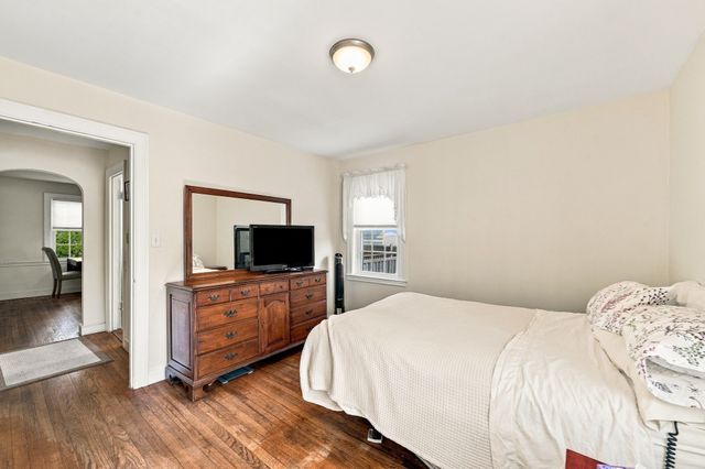 30 Ocean Ave, Marblehead, MA 01945