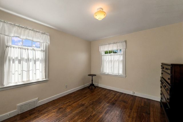 30 Ocean Ave, Marblehead, MA 01945