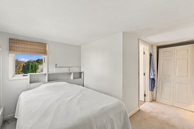 30 Ocean Ave, Marblehead, MA 01945