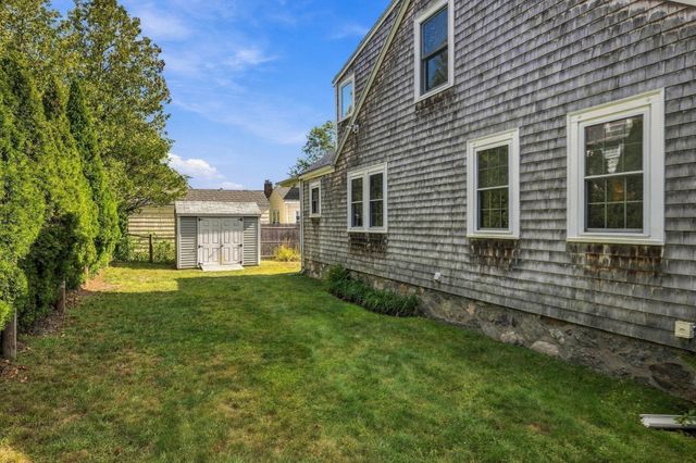 30 Ocean Ave, Marblehead, MA 01945