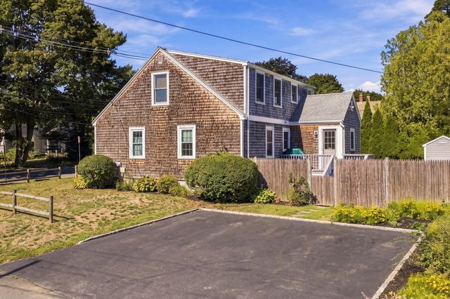 30 Ocean Ave, Marblehead, MA 01945