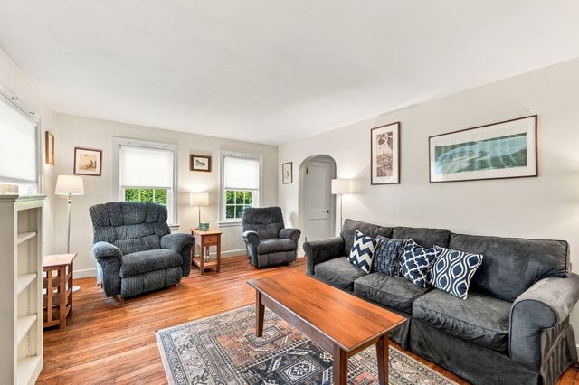 30 Ocean Ave, Marblehead, MA 01945