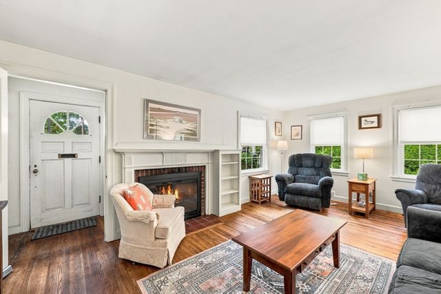 30 Ocean Ave, Marblehead, MA 01945
