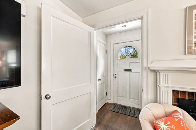 30 Ocean Ave, Marblehead, MA 01945
