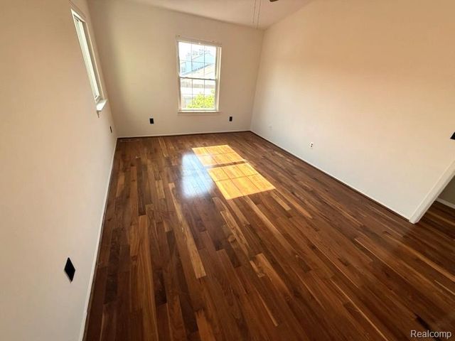 38926 Country Circle, Farmington Hills, MI 48331
