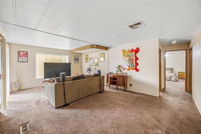 929 E Foothill Boulevard 15, Upland, CA 91786