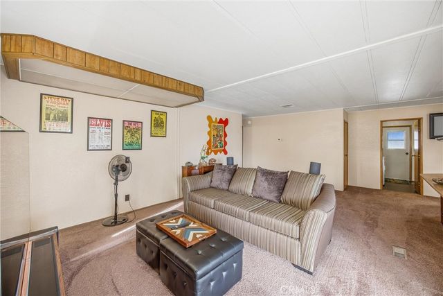 929 E Foothill Boulevard 15, Upland, CA 91786