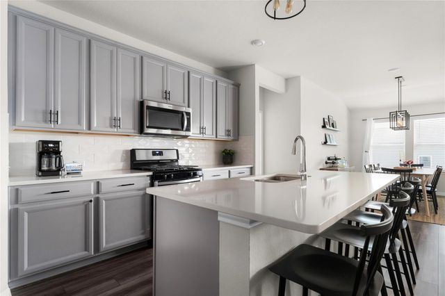 6511 Rounded Pebble LN, Buda, TX 78610