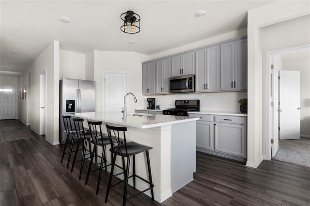 6511 Rounded Pebble LN, Buda, TX 78610