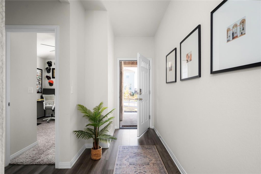 6511 Rounded Pebble LN, Buda, TX 78610