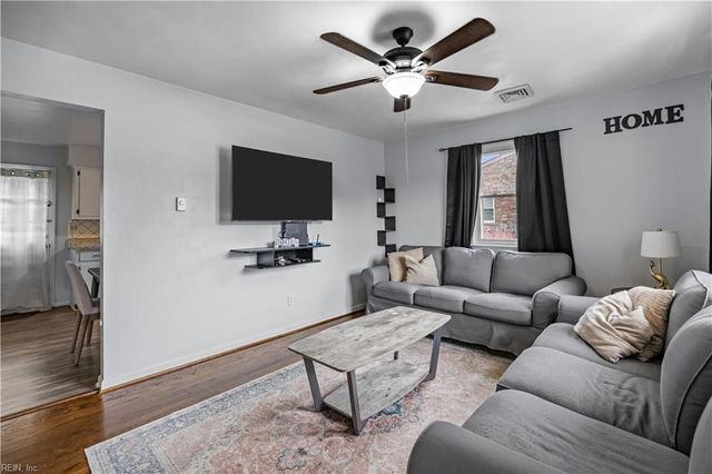 1012 Nelson ST, Chesapeake, VA 23324