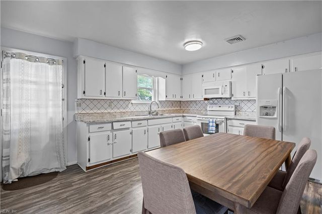 1012 Nelson ST, Chesapeake, VA 23324