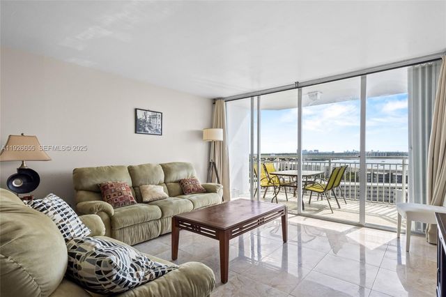 18011 Biscayne Blvd 1501, Aventura, FL 33160