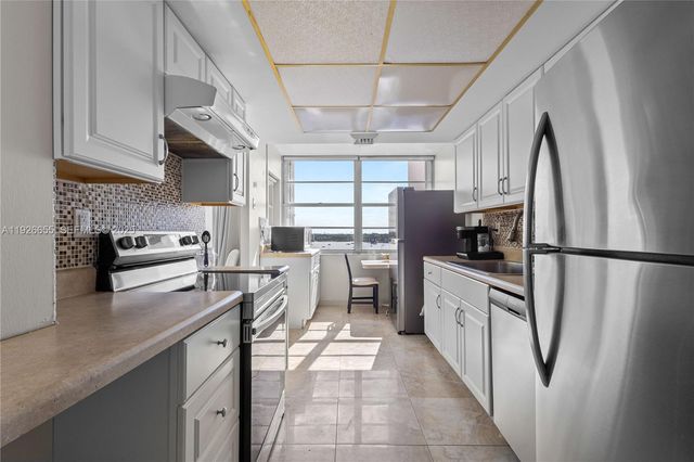 18011 Biscayne Blvd 1501, Aventura, FL 33160