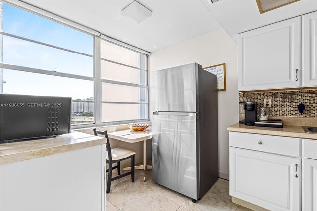 18011 Biscayne Blvd 1501, Aventura, FL 33160