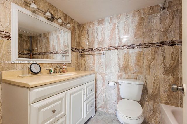 18011 Biscayne Blvd 1501, Aventura, FL 33160