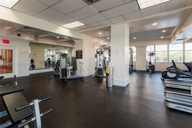 18011 Biscayne Blvd 1501, Aventura, FL 33160