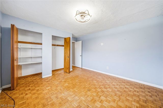 25520 Country Club Boulevard 4, North Olmsted, OH 44070