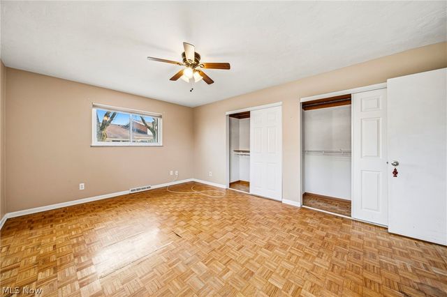 25520 Country Club Boulevard 4, North Olmsted, OH 44070