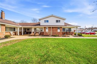 25520 Country Club Boulevard 4, North Olmsted, OH 44070