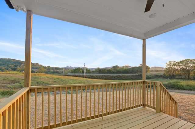 180 Scenic Ln, Hartsville, TN 37074