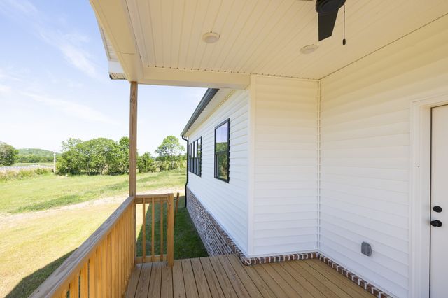 180 Scenic Ln, Hartsville, TN 37074