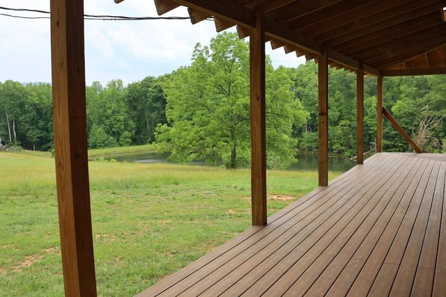 551 S Packs Mountain Road, Taylors, SC 29687
