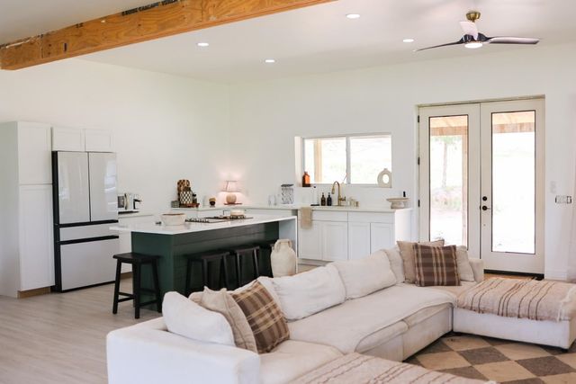 551 S Packs Mountain Road, Taylors, SC 29687
