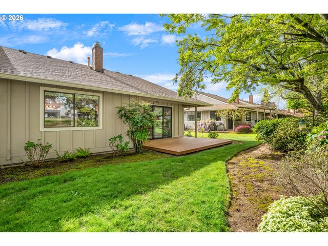 15675 Sw OAKHILL Ln, Portland, OR 97224