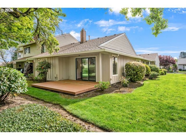 15675 Sw OAKHILL Ln, Portland, OR 97224