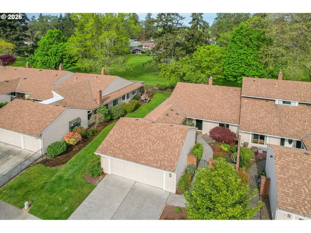 15675 Sw OAKHILL Ln, Portland, OR 97224