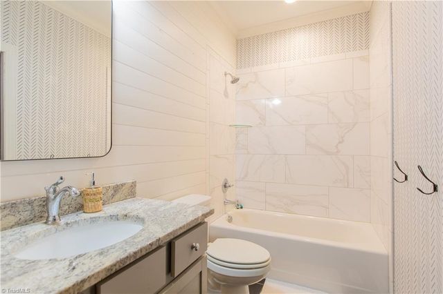 7614 Sir William Drive, Kernersville, NC 27284