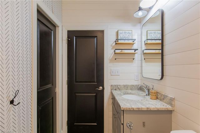 7614 Sir William Drive, Kernersville, NC 27284