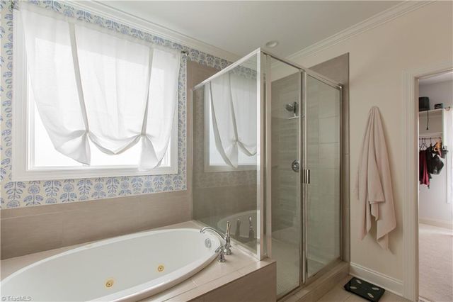 7614 Sir William Drive, Kernersville, NC 27284