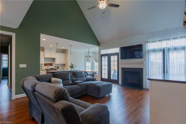 7614 Sir William Drive, Kernersville, NC 27284