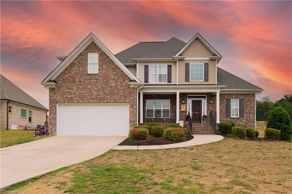 7614 Sir William Drive, Kernersville, NC 27284