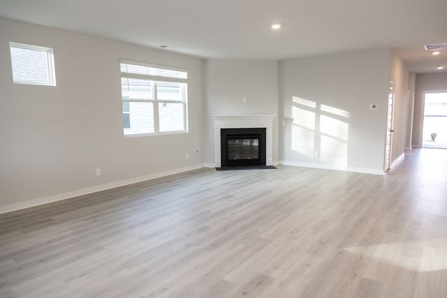 2044 Skippack PVT Circle, Gallatin, TN 37066