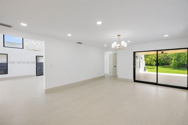 2851 SW 117th Ave, Miami, FL 33175