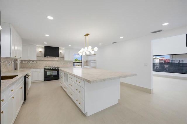 2851 SW 117th Ave, Miami, FL 33175