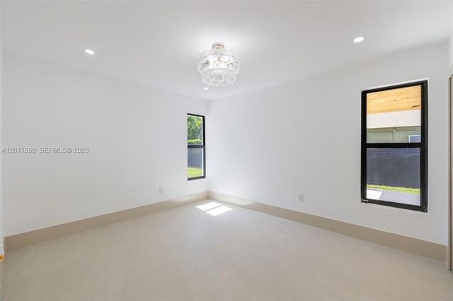 2851 SW 117th Ave, Miami, FL 33175
