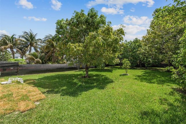 2851 SW 117th Ave, Miami, FL 33175