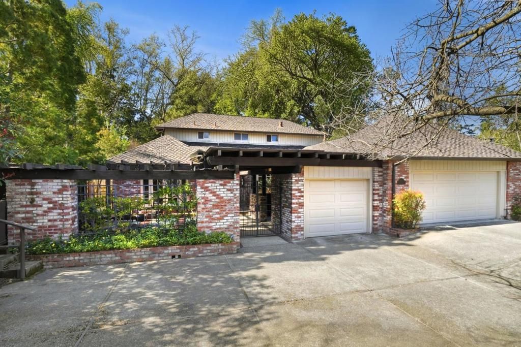Image 1 of property listing at 16345 Alexander Avenue, Monte Sereno, CA 95030