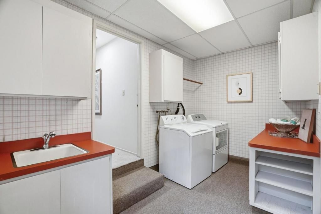 Image 41 of property listing at 16345 Alexander Avenue, Monte Sereno, CA 95030